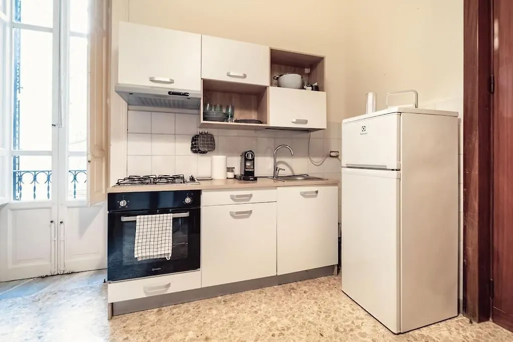 Politeama Suite Apartment - Appartamento In Centro Палермо